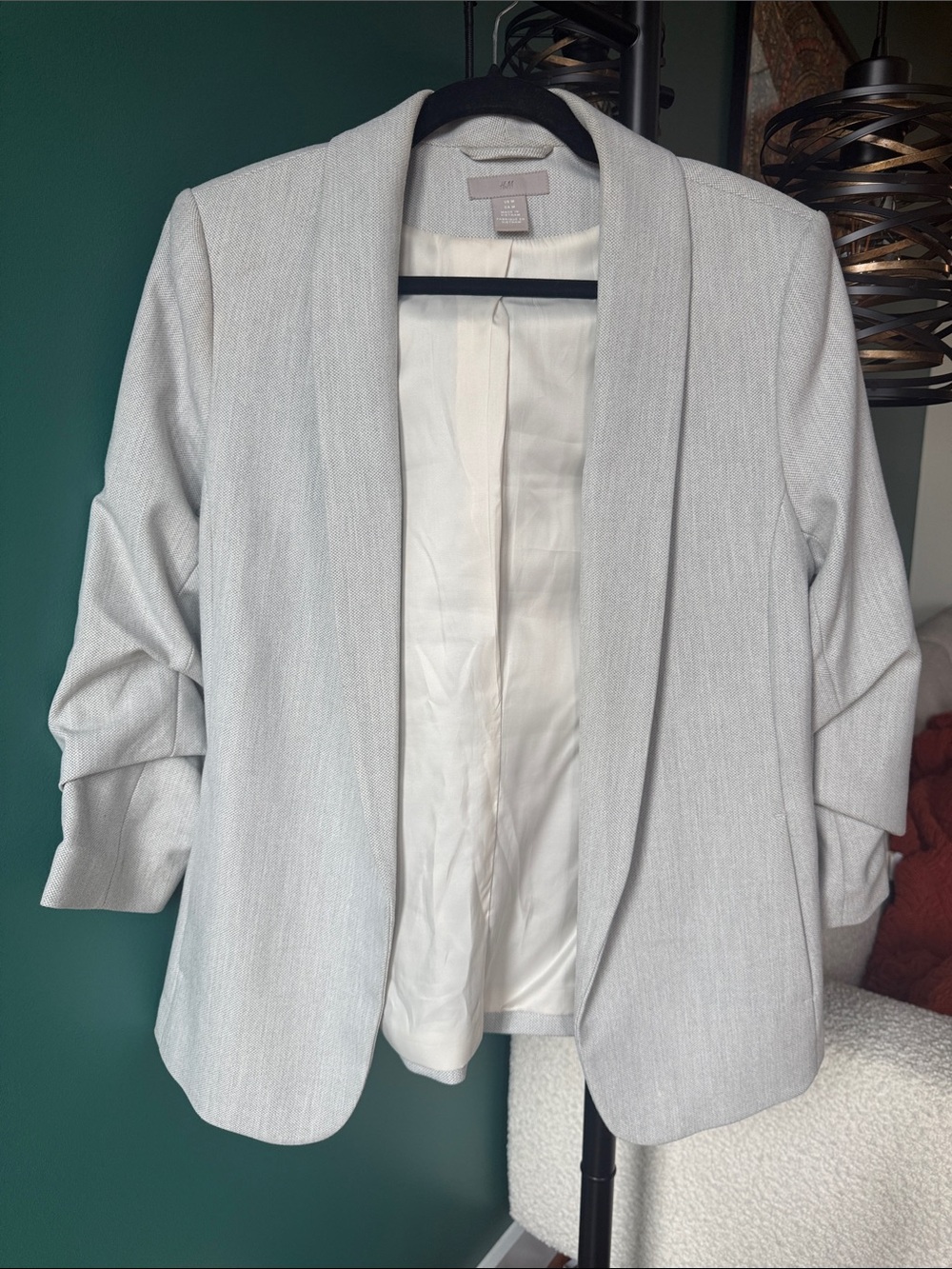 Women’s H&M Light Gray Open-Front Blazer with Scrunched Sleeves